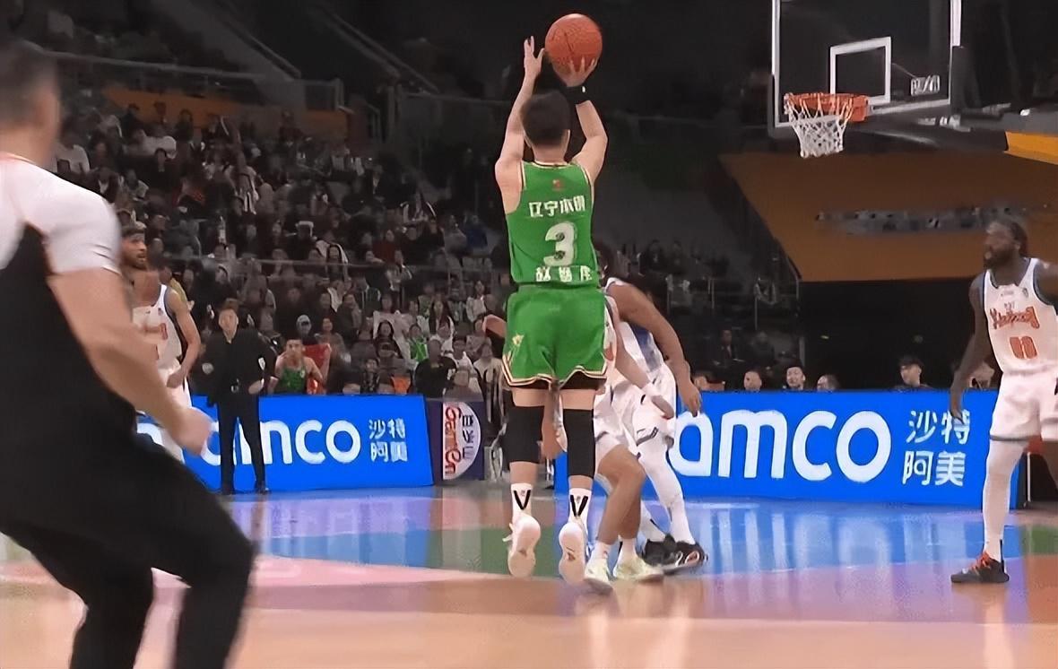 开云-辽宁半场压制新疆！继伟完美复出，威尔斯手帝齐爆，新疆3人死顶