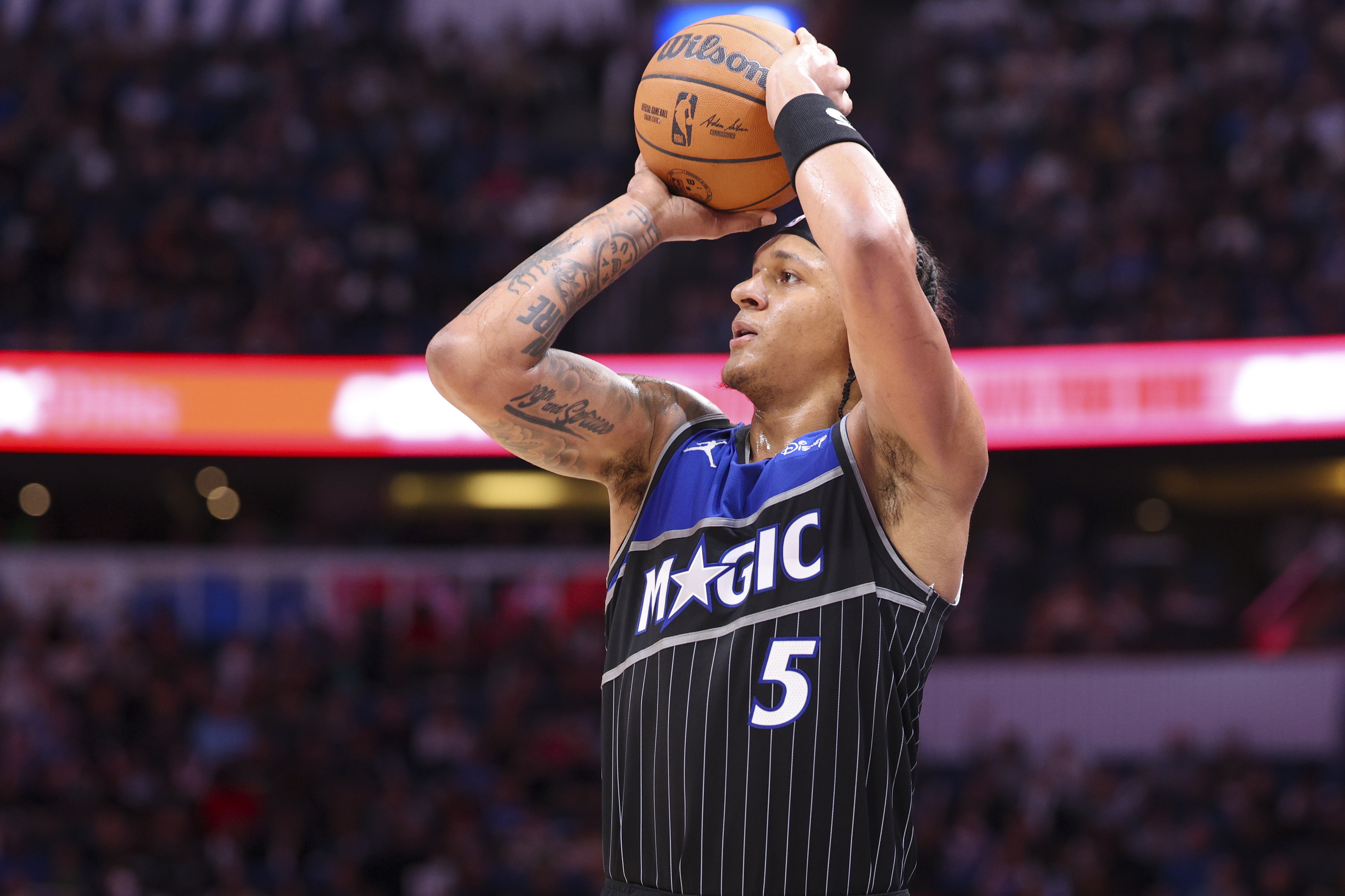 开云体育下载-班凯罗生涯14场35+追平霍华德队史并列第三 仅次于麦迪和奥尼尔